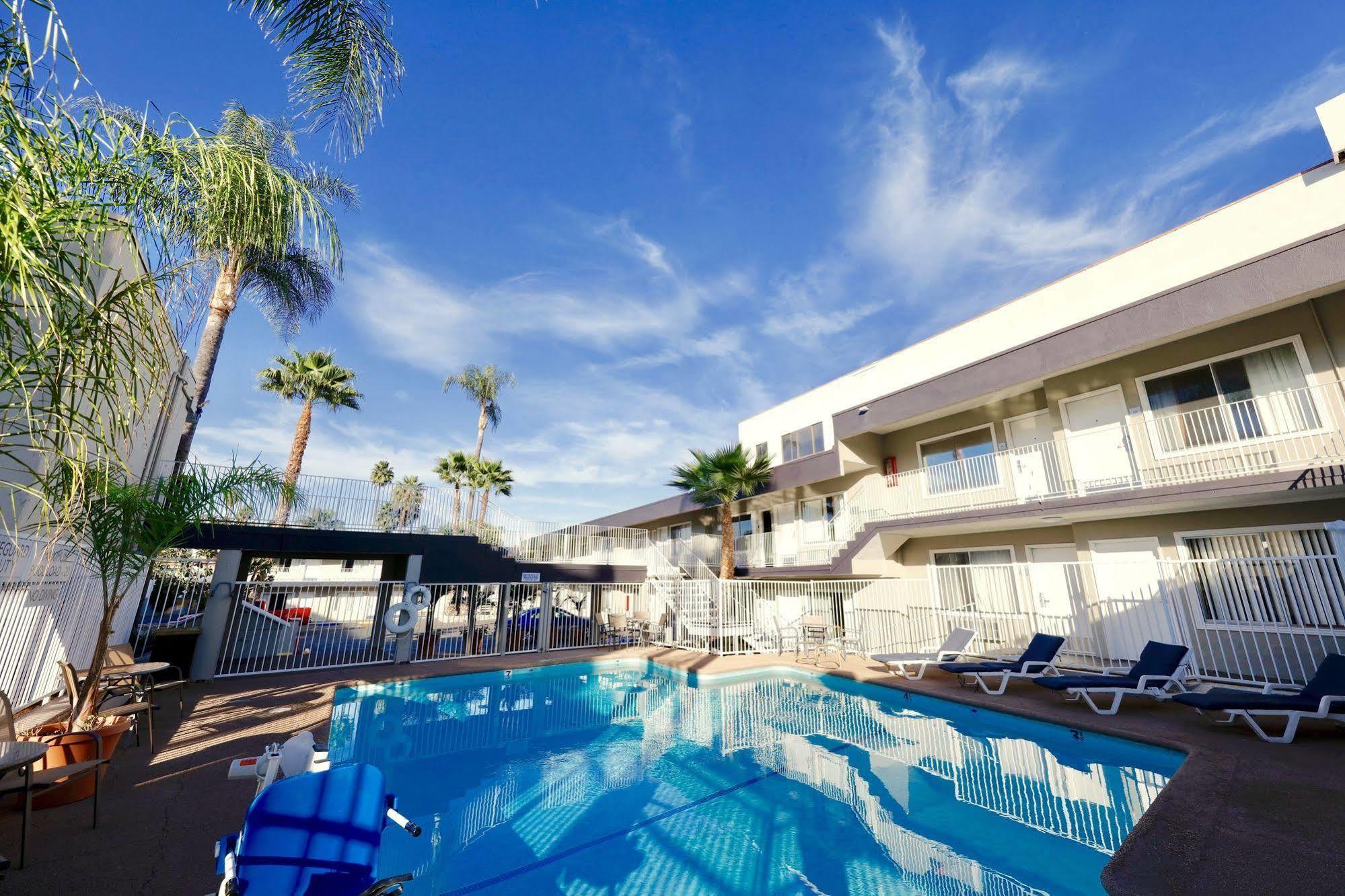 The Sojourn - Sherman Oaks Motel 2*